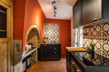 LA COUR DES DAMES appartement boeken