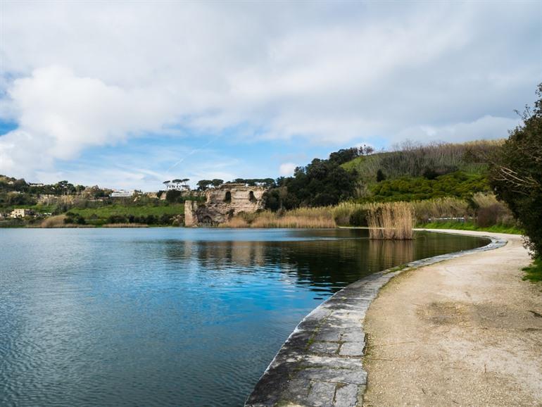 Lago d’Averno in Cuma