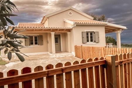 Landelijk verblijven in Villa Elia in Peroulades nabij SIdari