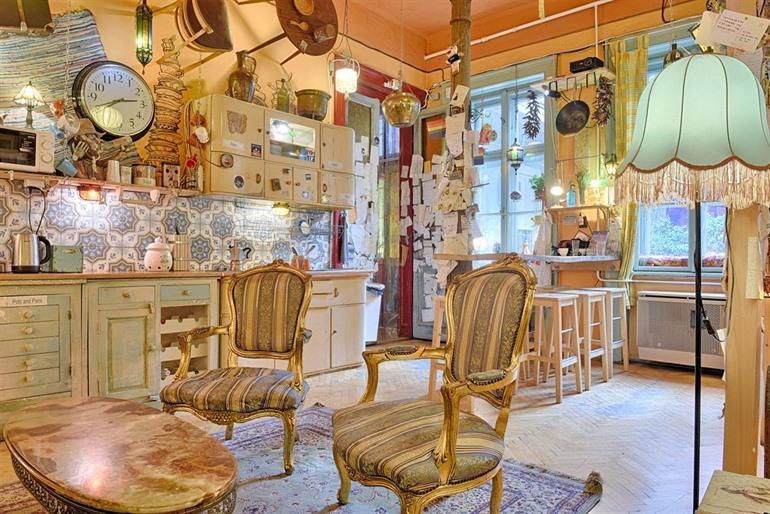 Lavender Circus Hostel
