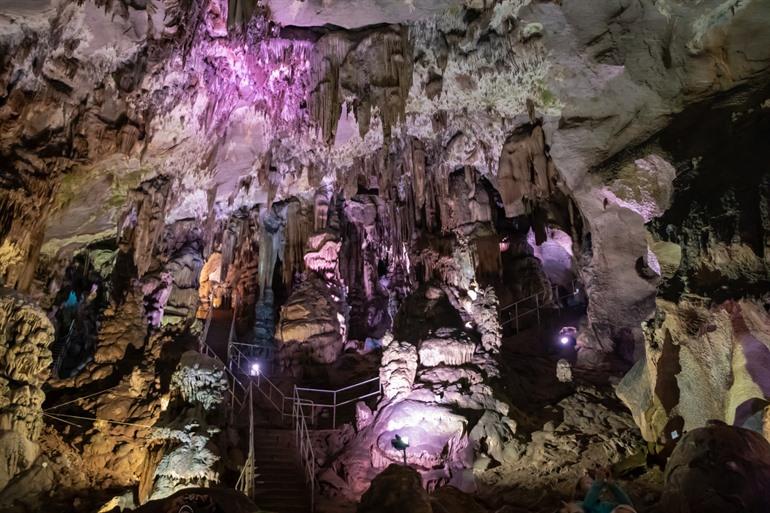 Ledenike-grot bezoeken in Vratsa, Bulgarije