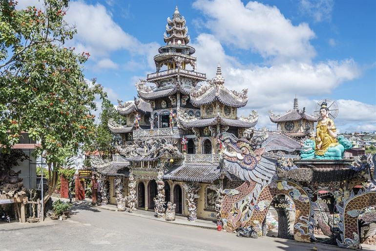 Linh Phuoc Pagoda, Dalat