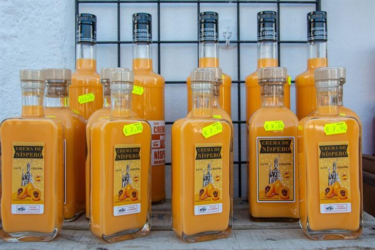 Loquat likeur, specialiteit uit Guadalest, Alicante