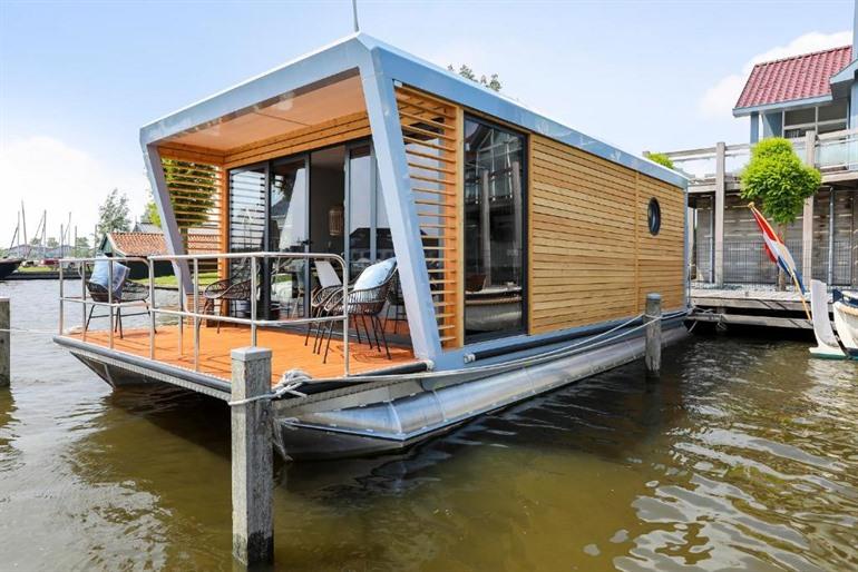 Luxe huisboot Skoft in Grou, Friesland
