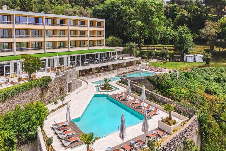Luxueus viersterrenhotel in Corfu Stad vlakbij Mon Repos Park