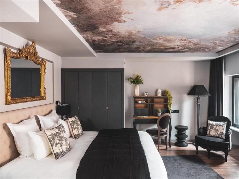 Maisons du Monde Hotel & Suites - La Rochelle Vieux Port boeken