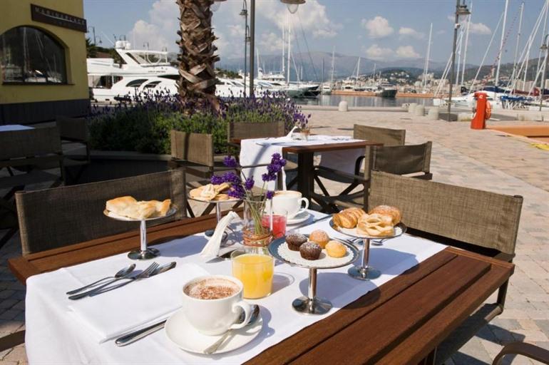 Marina Place Resort boeken