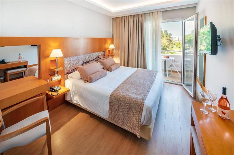 Maritina Hotel boeken