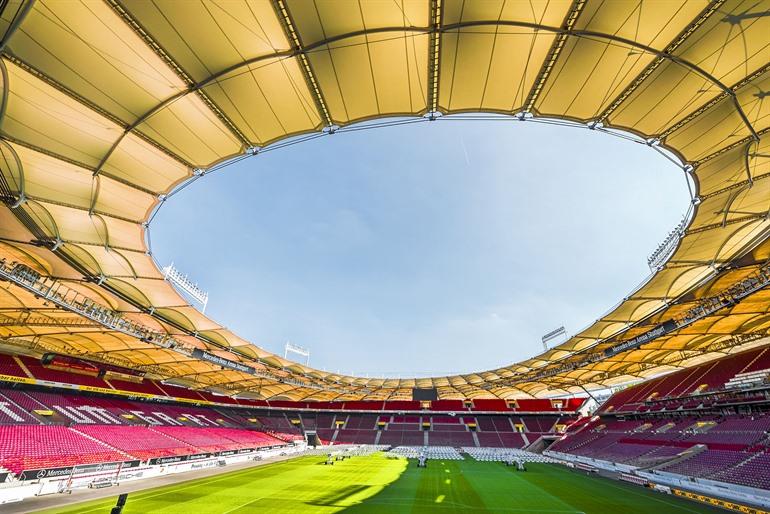 Mercedes-Benz Arena bezoeken in Stuttgart