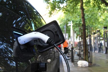 Met je elektrische auto naar Frankrijk?