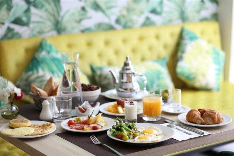 MID TOWN Casablanca boeken