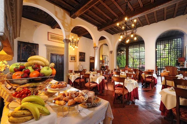 Monna Lisa Hotel boeken