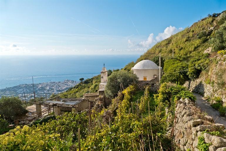 Monte Epomeo op Ischia