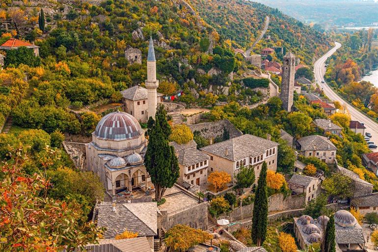 Moskee van Hadzi-Alija in Pocitelj, Bosnië en Herzegovina