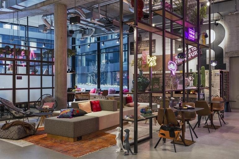 Moxy Frankfurt City Center
