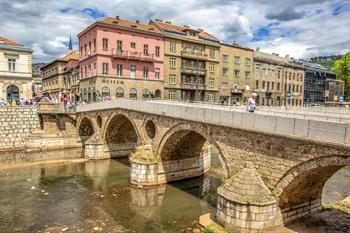 Museum Sarajevo 1878-1918 en de Latijnse brug, Bosnië en Herzegovin