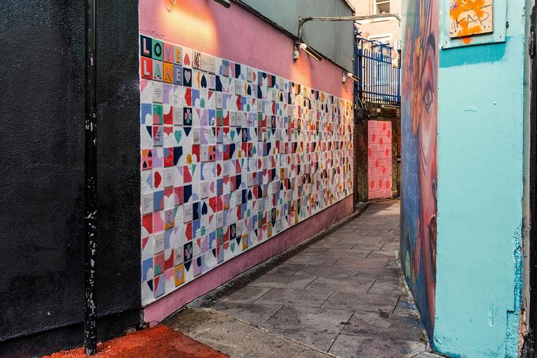 Muurschilderingen Love Lane in Dublin