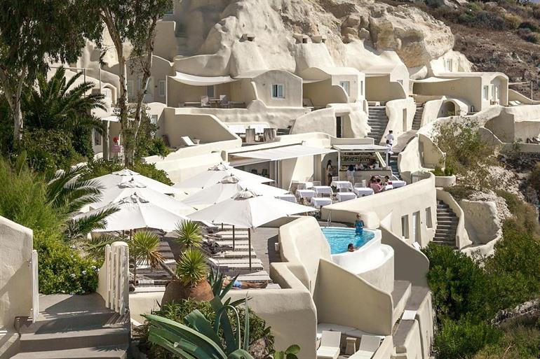 Mystique hotel in Oia