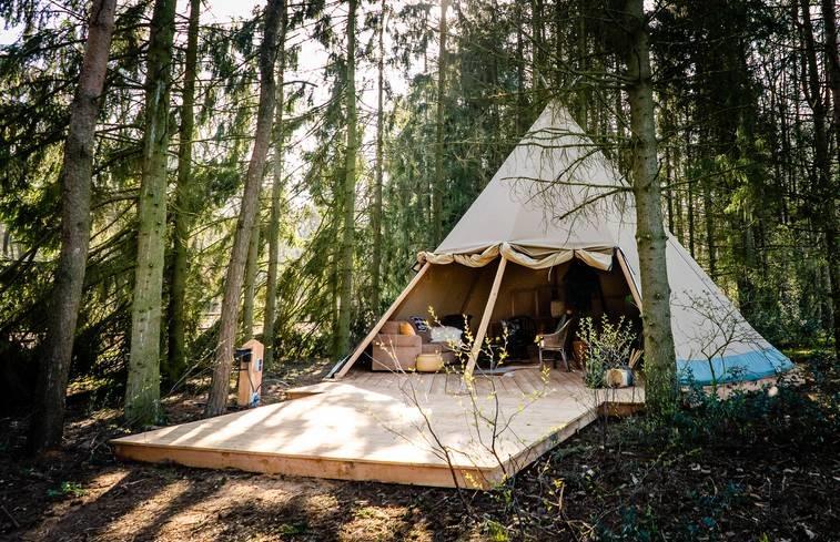 guide gear tent Camping Teepee for Adults, Outdoor, Waterproof, Family, 8 Person, 18' x 18' Version:Without Keychain Kederleiste person adult tent sleeps Valken Tango Thermal Airsoft