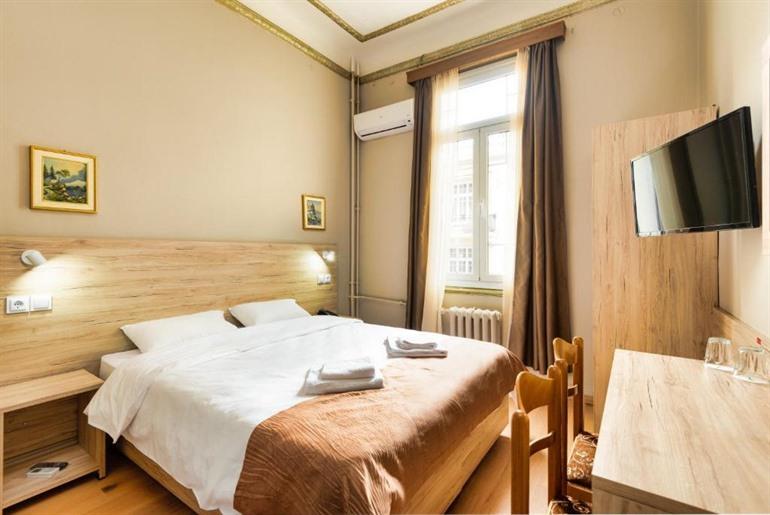 Nea Metropolis boeken