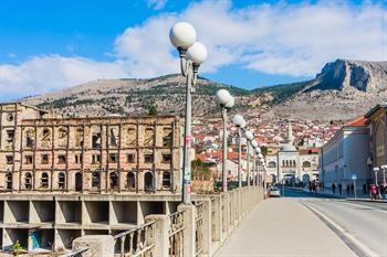 Neretva Hotel en Most Musala in Mostar