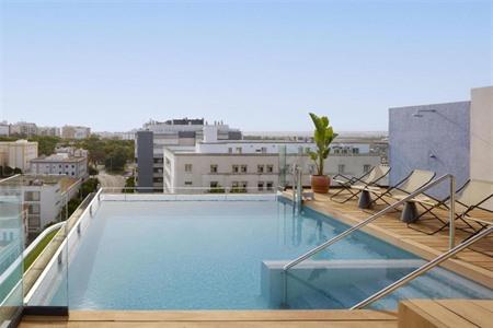 NH Luz Huelva boeken