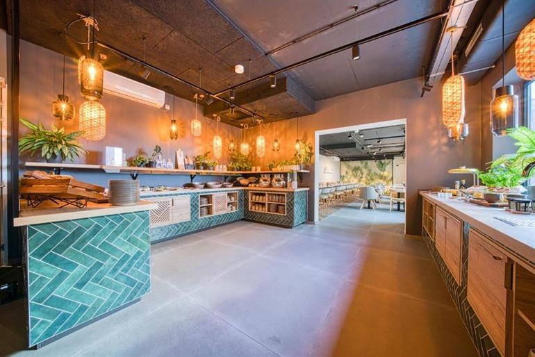 NinetyNine Amsterdam Airport boeken