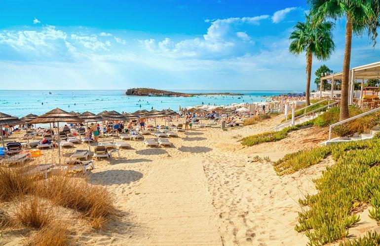 Nissi Beach bij Ayia Napa, Cyprus