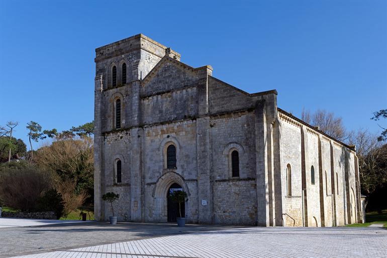 Notre-Dame de la Fin des Terres, Soulac-sur-Mer