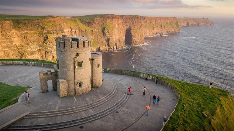 O'Brien's Tower aan de Cliffs of Moher