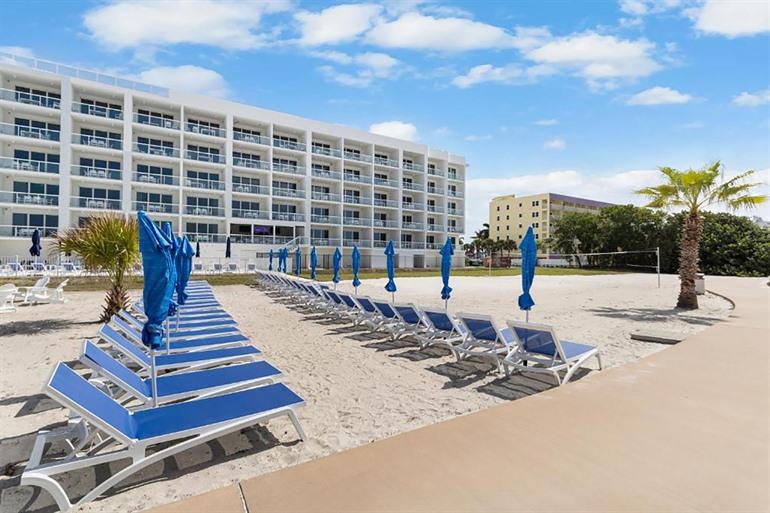 Ocean Club Treasure Island Hotel