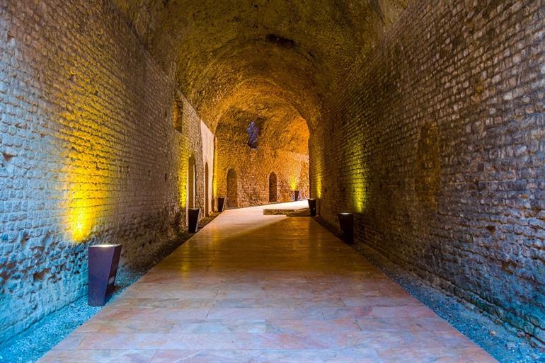 Ondergrondse gangen naar Circo Romano de Tarraco in Tarragona