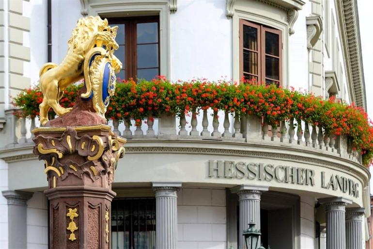 Ontdek de highlights van de stad tijdens een gegidste wandeltour door Wiesbaden