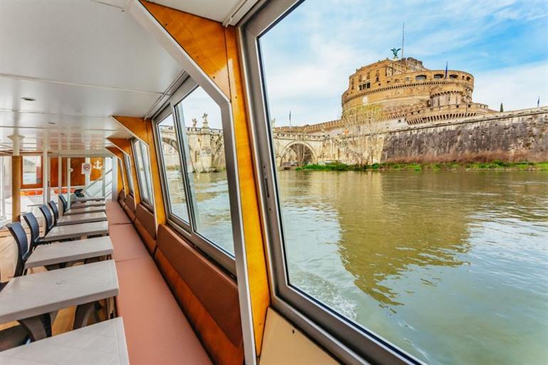 Ontdek de highlights van Rome tijdens een rivierbootcruise op de Tiber
