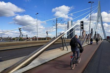 Ontdek de mooiste fietstours in Rotterdam