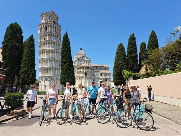 Ontdek Pisa met een Nederlandstalige gids tijdens een onvergetelijke fietstocht