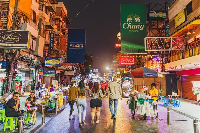 Opgelicht door een mooie dame