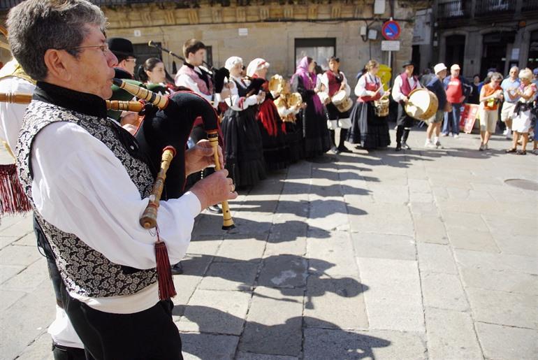 Optreden foliada in Santiago de Compostela, Spanje