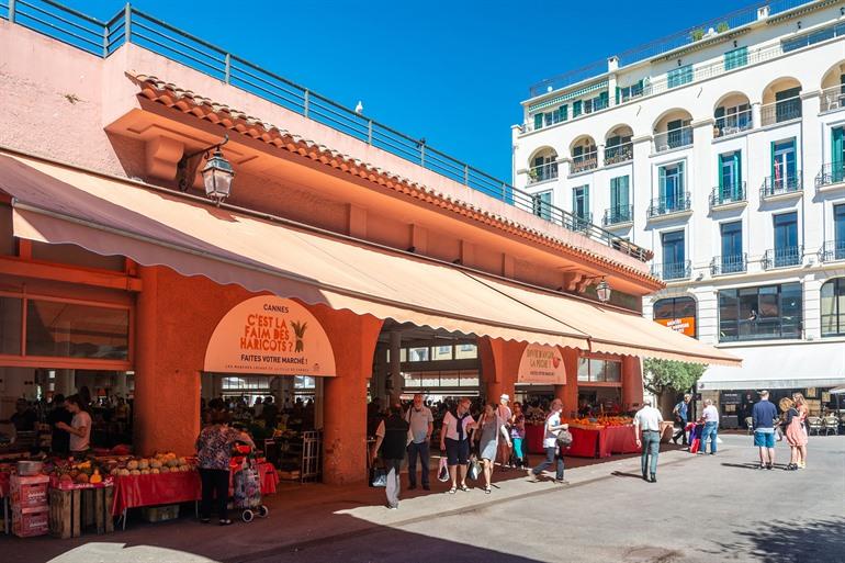 Overdekte markt in Cannes, Marché Forville