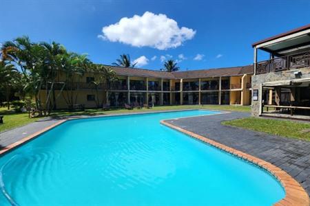 Overnacht in het Elephant Lake Hotel