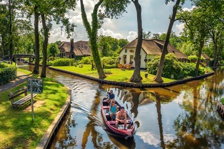 Top 7 hotels en bijzondere overnachtingen in Giethoorn: wakker worden aan het water