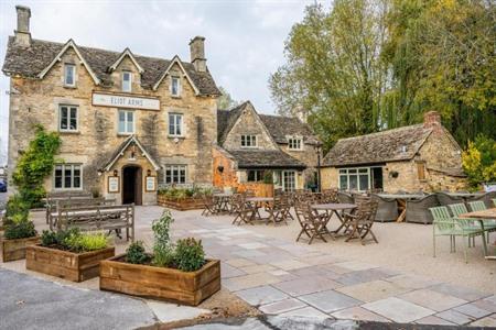 Overnachting boeken bij Eliot Arms in Cirencester