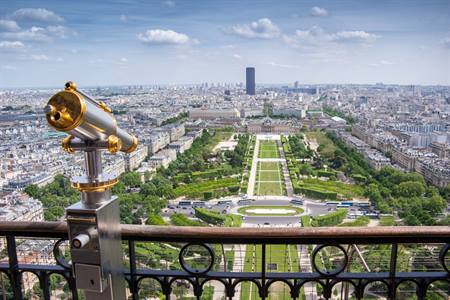 Overzicht op Champs de Mars vanop de Eiffeltoren