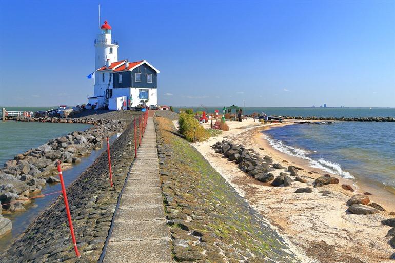 Paard van Marken, vuurtoren