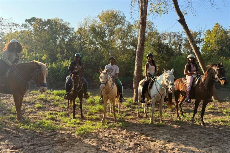 Paardrijden bij Cypress Trails Ranch