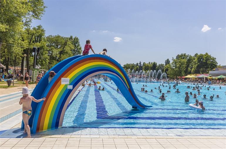 Palatinus Strand baden in Boedapest, Hongarije 