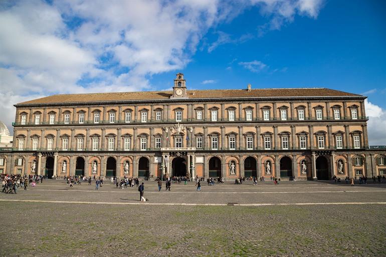 Palazzo Reale di Napoli bezoeken, Napels