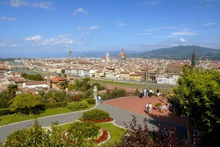 Panoramisch uitzicht over Firenze vanaf Piazzale Michelangelo