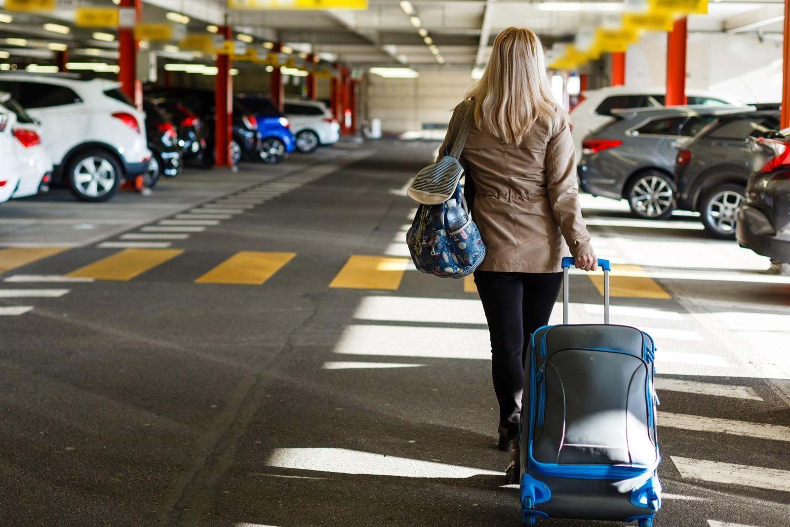 Parkeren luchthaven Charleroi Va. € 2,5/dag + gratis parkings