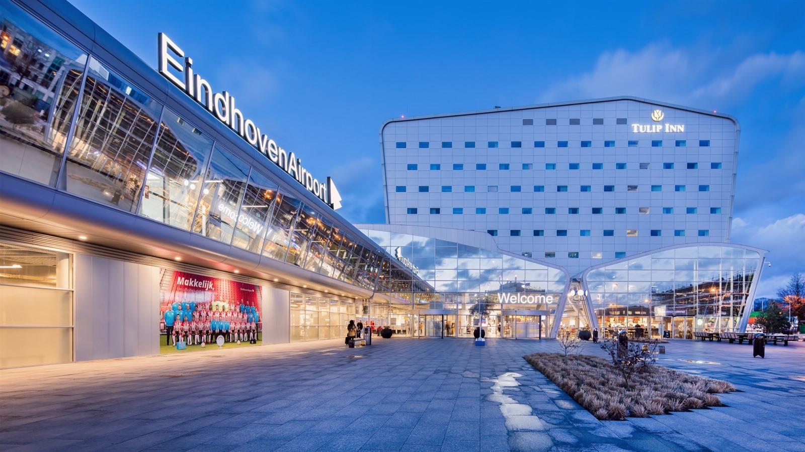 Parkeren op luchthaven Eindhoven? Prijzen + gratis en goedkope alternatieven